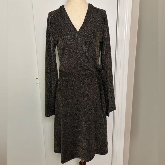 BCBGMaxAzria Dresses & Skirts - BCBGMAXAZRIA Metallic Gold Wrap Dress Size M